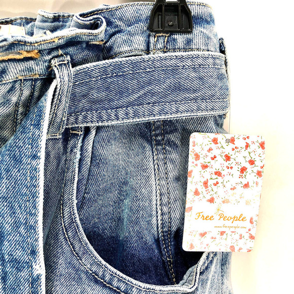 Free People East of Eden Medium Wash Denim Belted Mini Skirt Sizes 26 & 25 NWT - Picture 7 of 13